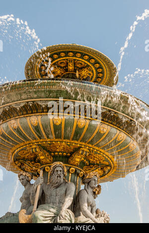 La Fontaine des Fleuves fontana a Place de la Concordia, Parigi - Francia. Foto Stock