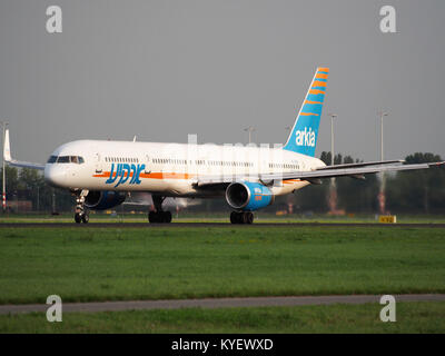 4X-BAW israeliana Arkia Airlines Boeing 757-3E7(WL), decollo da Schiphol (EHAM-AMS) pista 36L pic1 Foto Stock