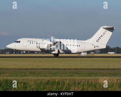 EI-RJI Cityjet British Aerospace Avro RJ85 cnE2346 decollo da Schiphol (AMS - EHAM), Paesi Bassi pic2 Foto Stock