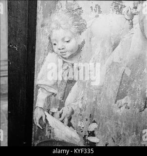 La chiesa di Västerlövsta a Heby, Svezia, funge da chiesa parrocchiale e contiene arredi medievali conservati e dipinti murali del XV secolo. Foto Stock