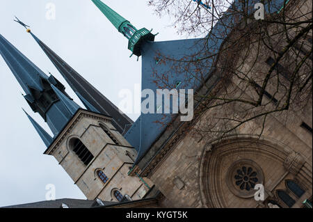 La Clairefontaine piazza con la cattedrale di Notre Dame, città di Lussemburgo, Granducato del Lussemburgo Foto Stock