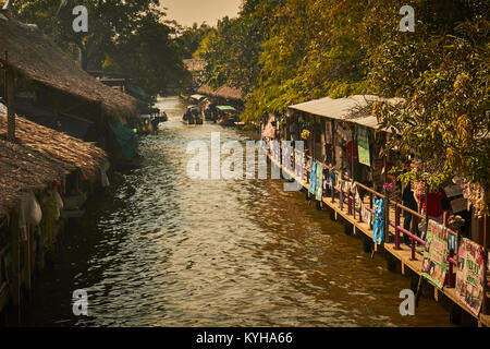 Klong Lad Mayům Mercato Galleggiante di Bangkok, Tailandia Foto Stock