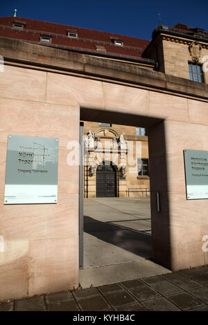 Ingresso al palazzo di giustizia in cui i processi di Norimberga sono state tenute a Norimberga, Germania. Il Tribunale ha tenuto la post-guerra delle sperimentazioni di nazisti per crimini di guerra Foto Stock