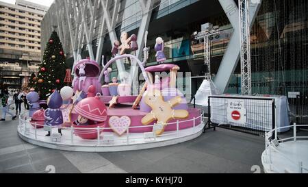 Insolito Natale Centro commerciale del mondo Centrale Bangkok Thailandia Natale Babbo Natale Vacanze stagioni saluti decorazioni Bangkok Thailandia Foto Stock