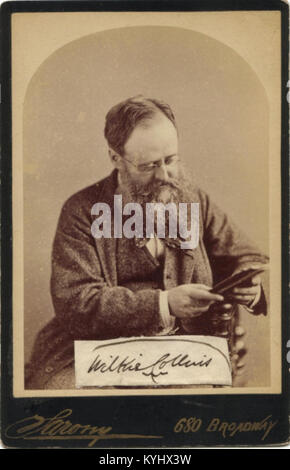 Fotografia ritratto di Wilkie Collins scattata nel 1874 da Napoleone Sarony, che rappresenta la storia letteraria, la fotografia del XIX secolo e la ritrattistica storica Foto Stock