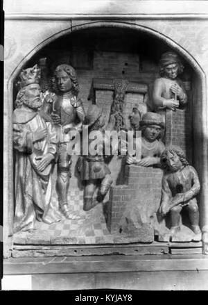 Storkyrkan, conosciuta anche come Sankt Nicolai kyrka, è la chiesa più antica di Stoccolma, consacrata nel 1306. Situata a Gamla Stan, è stata la cattedrale della città sin dal XIII secolo. La chiesa è rinomata per la sua architettura medievale e il suo significato storico. Foto Stock