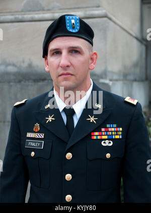 Il nuovissimo laureati del Kentucky esercito Guardia nazionale ufficiale della scuola del candidato e Warrant Officer scuola del candidato. Foto Stock