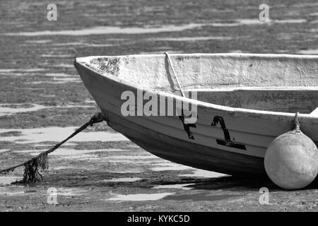 Barca legato su Swale Foto Stock