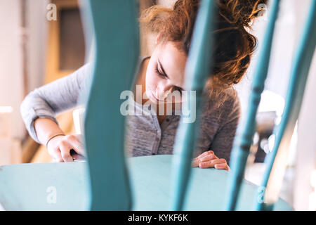 Small business di una giovane donna. Foto Stock