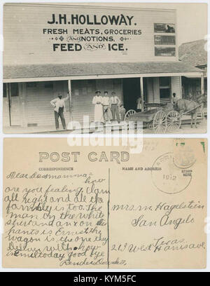 Una cartolina storica che mostra un negozio di alimentari a Harrisburg, Texas, nel 1912. La fotografia fa parte della collezione George W. Cook, che presenta un ambiente commerciale e persone del tempo. Foto Stock