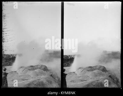 Fotografia intitolata "vedute di Rotorua, nuova Zelanda e Sydney, Australia, c1900", immagine numero 36498460584, che mostra vedute storiche di queste città intorno al 1900. Foto Stock