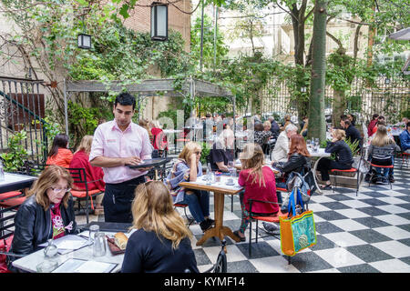 Buenos Aires Argentina,Palermo,Museo evita Peron Museum,ristorante ristoranti cibo ristoranti caffè, al fresco, marciapiede fuori tavoli strada da pranzo, Foto Stock