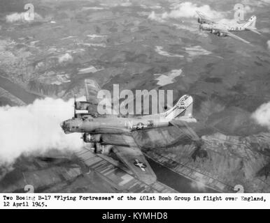 Immagine storica di un Boeing B-17 Flying Fortress, che mostra questo iconico bombardiere della seconda guerra mondiale in volo o a terra. Foto Stock