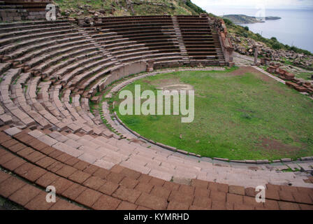 Theatre sul versante della collina di Assos, Behramkale Foto Stock