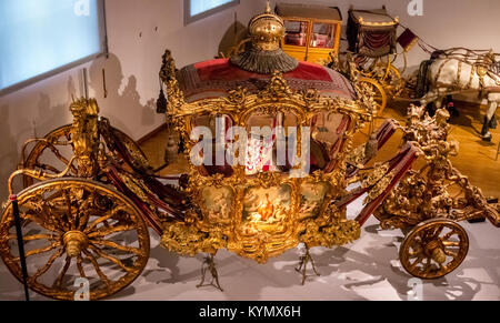 Oro da favola carro trainato da cavalli utilizzati dagli Asburgo sovrani, imperiali Museo delle Carrozze, Schönused dagli Asburgo sovrani, Imperial Carrello Mus Foto Stock