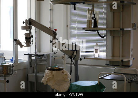 Città di Gomel in Bielorussia,.31 maggio 2017 Gomel Medical Hospital. Apparecchiatura per il trattamento di occhi.Le malattie degli occhi e della vista in condizioni ospedaliere Foto Stock