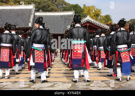 Jongmyo Jerye presso il Sacrario di Jongmyo a Seoul, Corea del Sud Foto Stock