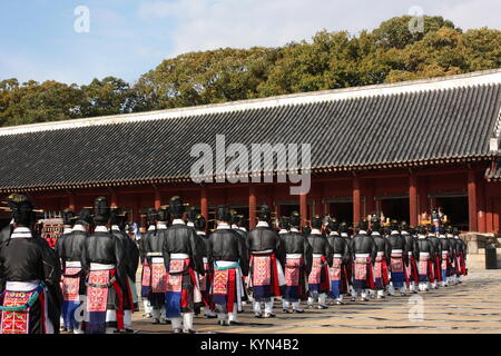 Jongmyo Jerye presso il Sacrario di Jongmyo a Seoul, Corea del Sud Foto Stock