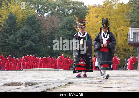 Jongmyo Jerye presso il Sacrario di Jongmyo a Seoul, Corea del Sud Foto Stock