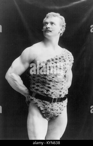 Eugen Sandow, pionieristico culturista tedesco, noto come il padre della moderna bodybuilding'. Eugen Sandow Foto Stock