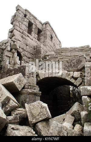 Arco e le rovine del Teatro di Termessos, vicino a Antalya Foto Stock