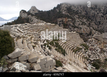 Rovine del vecchio teatro di Termessos nei pressi di Antalya, Turchia Foto Stock