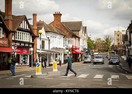 Pinner High Street, London Borough of Harrow North West London REGNO UNITO Foto Stock