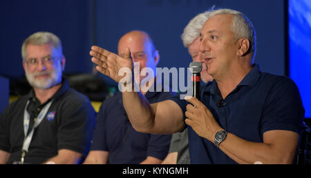 Ex astronauta della NASA Mike Massimino partecipa a un dibattito intitolato La Big Picture, Sabato, Agosto 5, 2017 all'Intrepid Sea, aria &AMP; Space Museum di New York City. Photo credit: (NASA/Bill Ingalls) Foto Stock