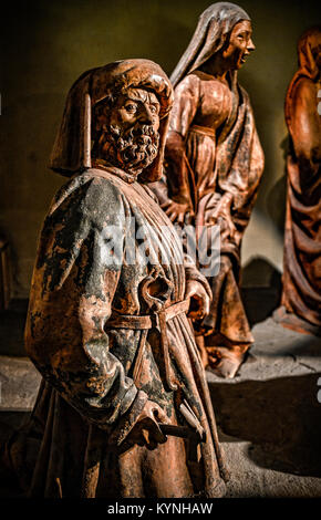 Italia Emilia Romagna Bologna - complesso monumentale di Santa Maria della Vita - Chiesa Compianto sul Cristo morto di Niccolò D'Puglia o dell'Arca - Statua di Giuseppe d'Arimatea Foto Stock