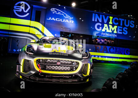 Missione Motorsport di lanciare il Invictus Giochi Racing Team Jaguar F-tipo all'Autosport International Racing Car Show al NEC Foto Stock