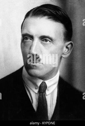 Adolf Hitler (1889-1945) come un uomo giovane. Fotografia c.1924. Foto Stock