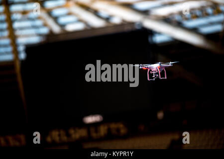 Venerdì 23 Dicembre 2014 DJI Drone al Liberty Stadium, Swansea, Wales, Regno Unito Foto Stock