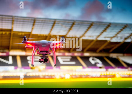 Venerdì 23 Dicembre 2014 DJI Drone al Liberty Stadium, Swansea, Wales, Regno Unito Foto Stock