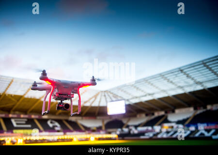 Venerdì 23 Dicembre 2014 DJI Drone al Liberty Stadium, Swansea, Wales, Regno Unito Foto Stock