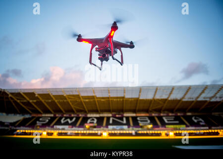 Venerdì 23 Dicembre 2014 DJI Drone al Liberty Stadium, Swansea, Wales, Regno Unito Foto Stock