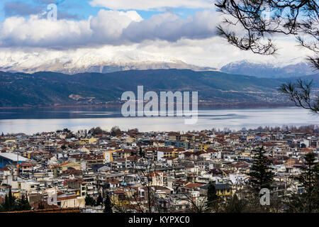 Vista panoramica della città di Ioannina in Epiro, Grecia Foto Stock