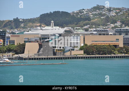 Il museo della Nuova Zelanda, il Te Papa Tongarewa,Wellington, visto dal mare Foto Stock