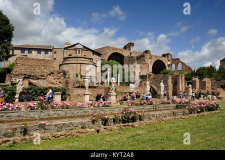 Italia, Roma, Foro Romano, Casa delle Vestali Foto Stock