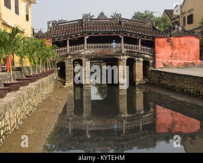 Hoi An Vietnam, la vista del ponte coperto giapponese (Cau Chua Pagoda) Foto Stock