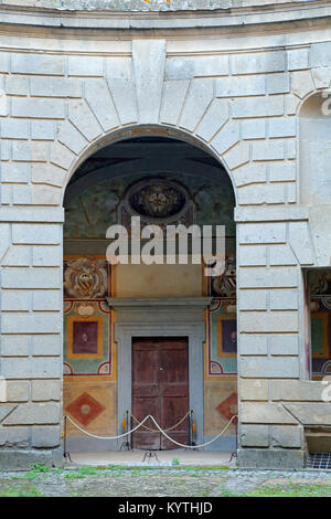 Villa FarneseThe cortile interno di forma circolare Foto Stock