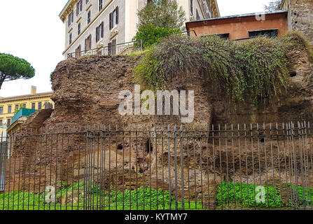 Italia Lazio Roma Tempio di Iside Foto Stock