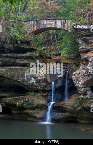 Upper Falls a Hocking Hills, Stato Park Foto Stock