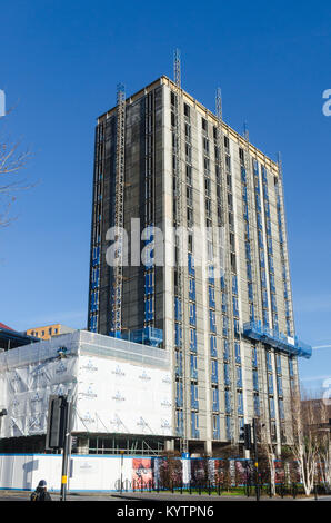 Student Accommodation essendo costruito per Birmingham City University da Eastside City Park in Birmingham Foto Stock