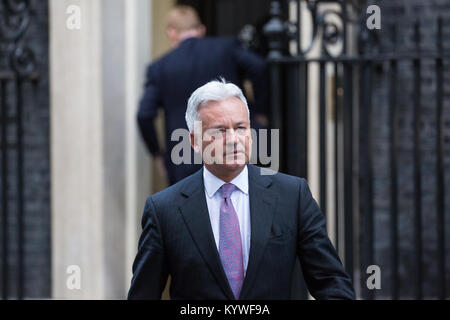 Londra, Regno Unito. 16 gennaio, 2018. Sir Alan Duncan MP, Ministro di Stato per l'Europa e le Americhe, foglie 10 Downing Street a seguito di una riunione del gabinetto. Soggetti prevede siano stati discussi includono il crollo di Carillion. Credito: Mark Kerrison/Alamy Live News Foto Stock