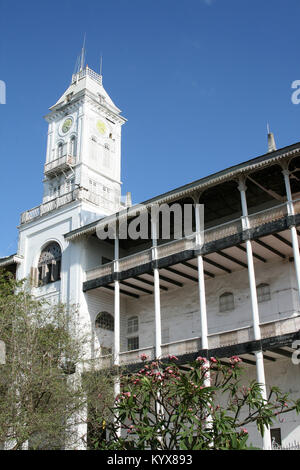 House of Wonders / Palazzo delle Meraviglie / Beit-al-Ajaib Tower, Stone Town, Zanzibar, Tanzania. Foto Stock