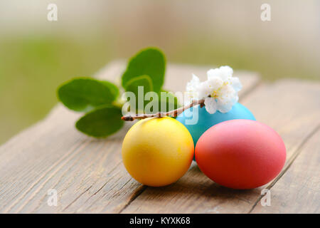 Coloratissima festa uova di pasqua Foto Stock