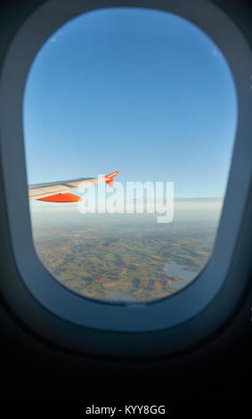 Wingtip di aeromobili Easyjet visto dalla cabina. Foto Stock