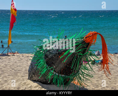 Una scultura su display a sculture di mare Exhibition 2009, Cottesloe, Perth, Western Australia. Foto Stock