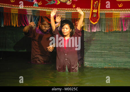 Famoso teatro waterpuppets ad Hanoi, Vietnam Foto Stock