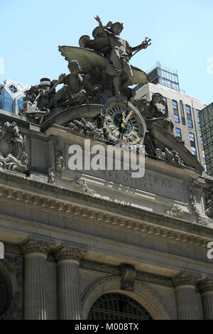 Grand Central Terminal (GCT), il " commuter " (ed ex intercity) terminale ferroviario a 42nd Street e Park Avenue, New York City, nello Stato di New York, Stati Uniti d'America Foto Stock